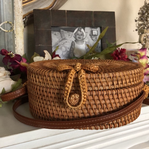 DONATED… JELAVU Alta Rattan tan/brown leather crossbody - Picture 5 of 8